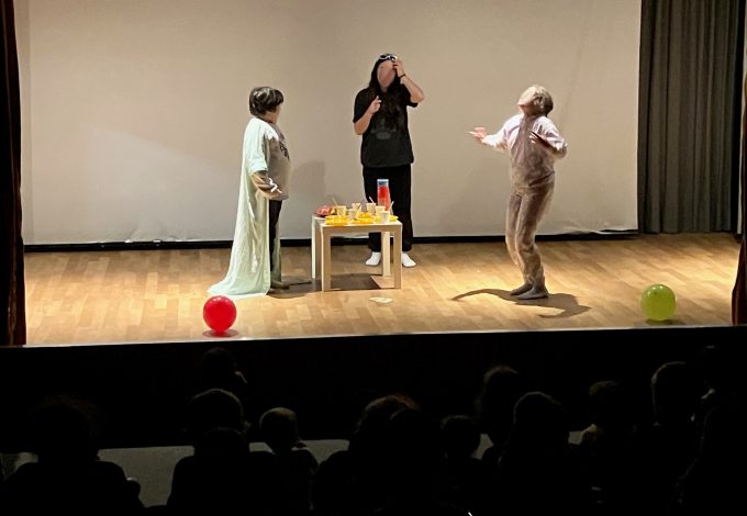 Du texte à la scène : L'atelier théâtre de l’équipe des Libellules