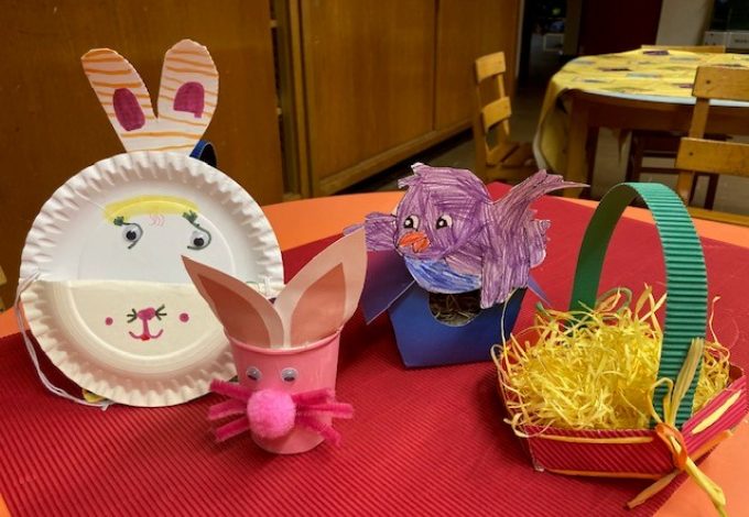 Bricolage sur les thèmes de Pâques et du printemps